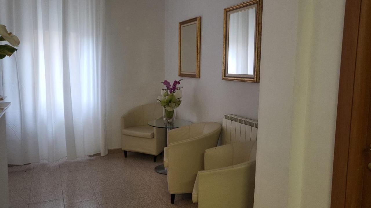 Villa Rosa Лоано Екстер'єр фото
